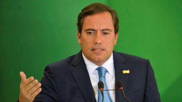 Novo presidente da Caixa Econômica Federal anuncia venda de participações